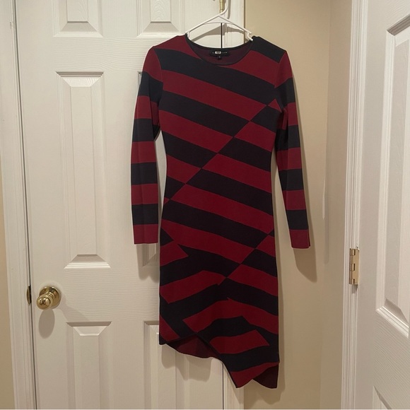 Slate & Willow Sweater asymmetrical hem stripe dress - Picture 5 of 10